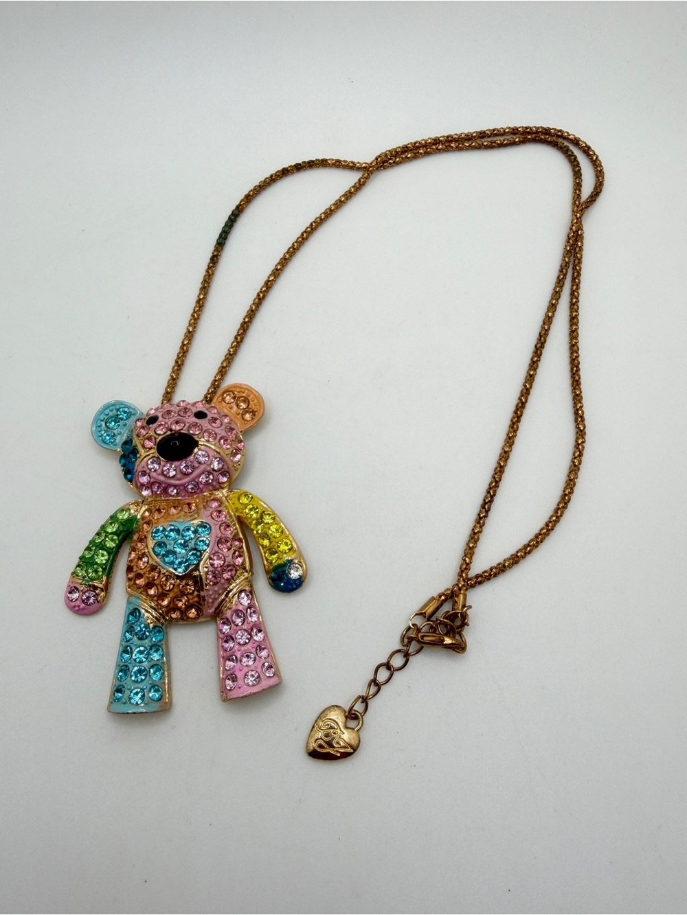 24" BETSEY JOHNSON Pastel Shades Rhinestone bear necklace! - Picture 12 of 17